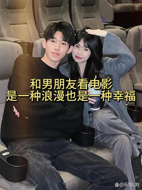 一边爽一边摸一边叫床的相关介绍