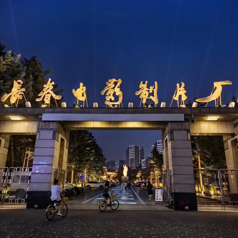 欧美图片区另类sm图的相关介绍