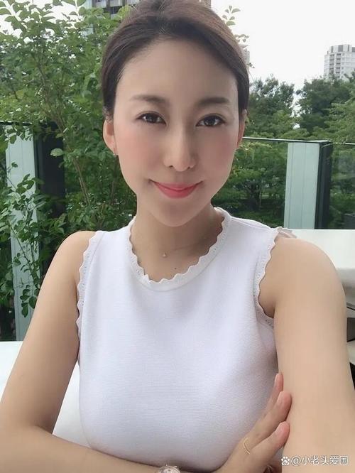 欧美人妻在线播放的相关介绍