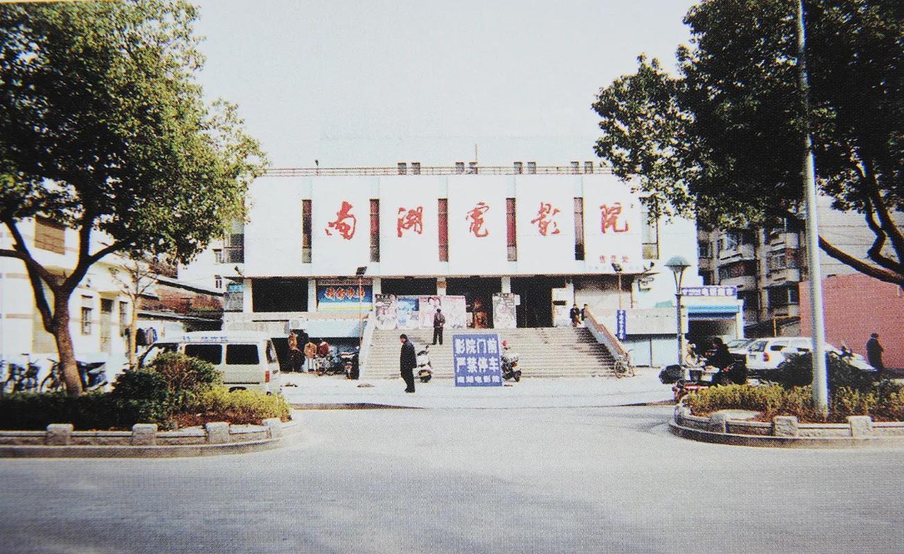 人妻 h文的相关介绍