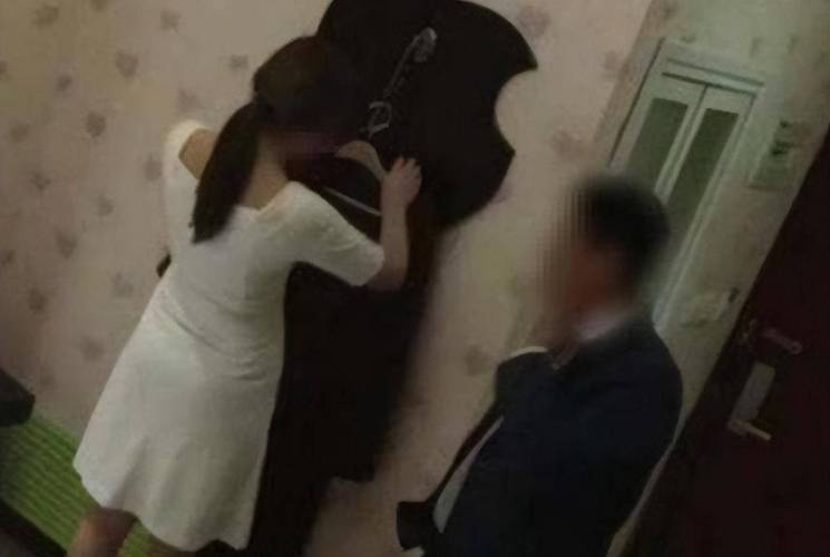 操出白浆在线免费观看的相关介绍