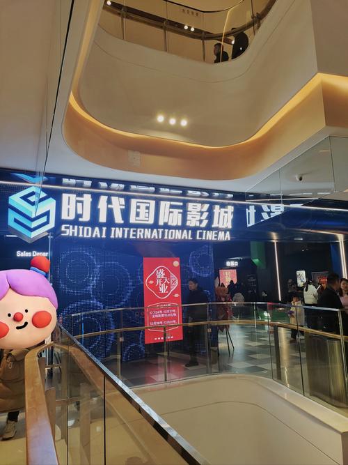 人妻 巨乳 中出的相关介绍