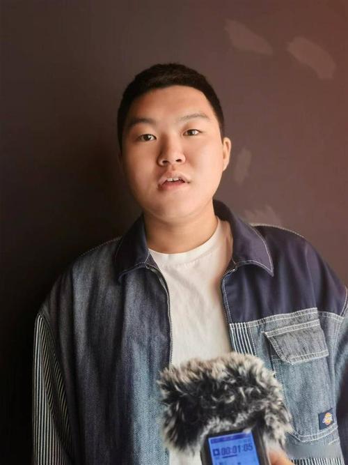 亚洲少妇自偷拍的相关介绍