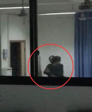 午夜激情久久激情的相关介绍