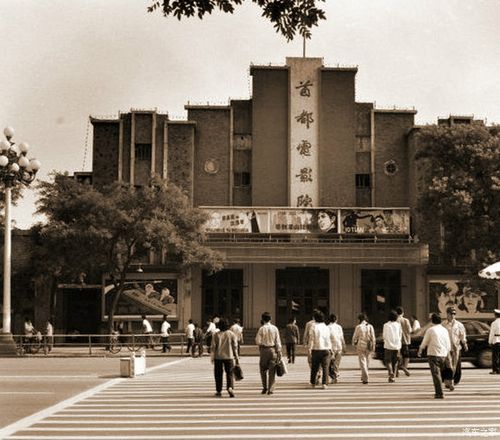 美女超大尺度写真图片的相关介绍