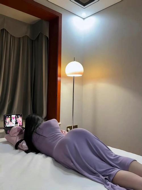 电影被按摩的人妻的相关介绍